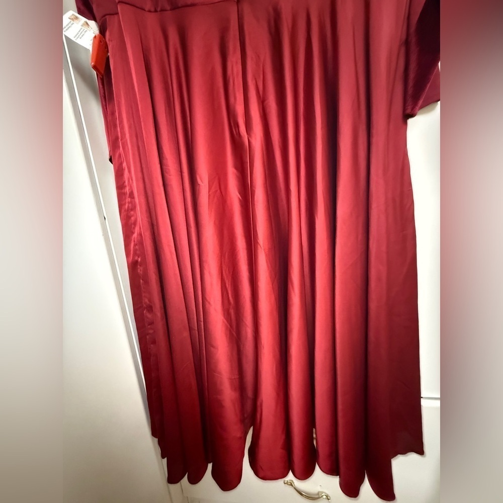 NWT | Mac Duggal Burgandy Elegant Red A-line Bell Sleeve V-neck Dress Size 18W - Picture 14 of 14